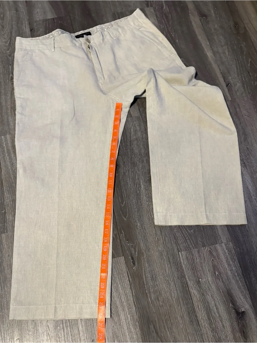 Banana Republic Men’s Light Gray Chino Pants Size W36
